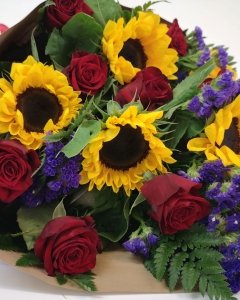 12Roses/4Sunflowers
